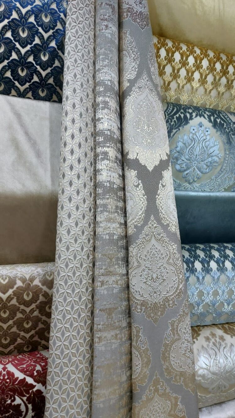 راهنمای جامع انتخاب بهترین کاغذ دیواری برای پذیرایی + جدیدترین ترندهای ۲۰۲۵**